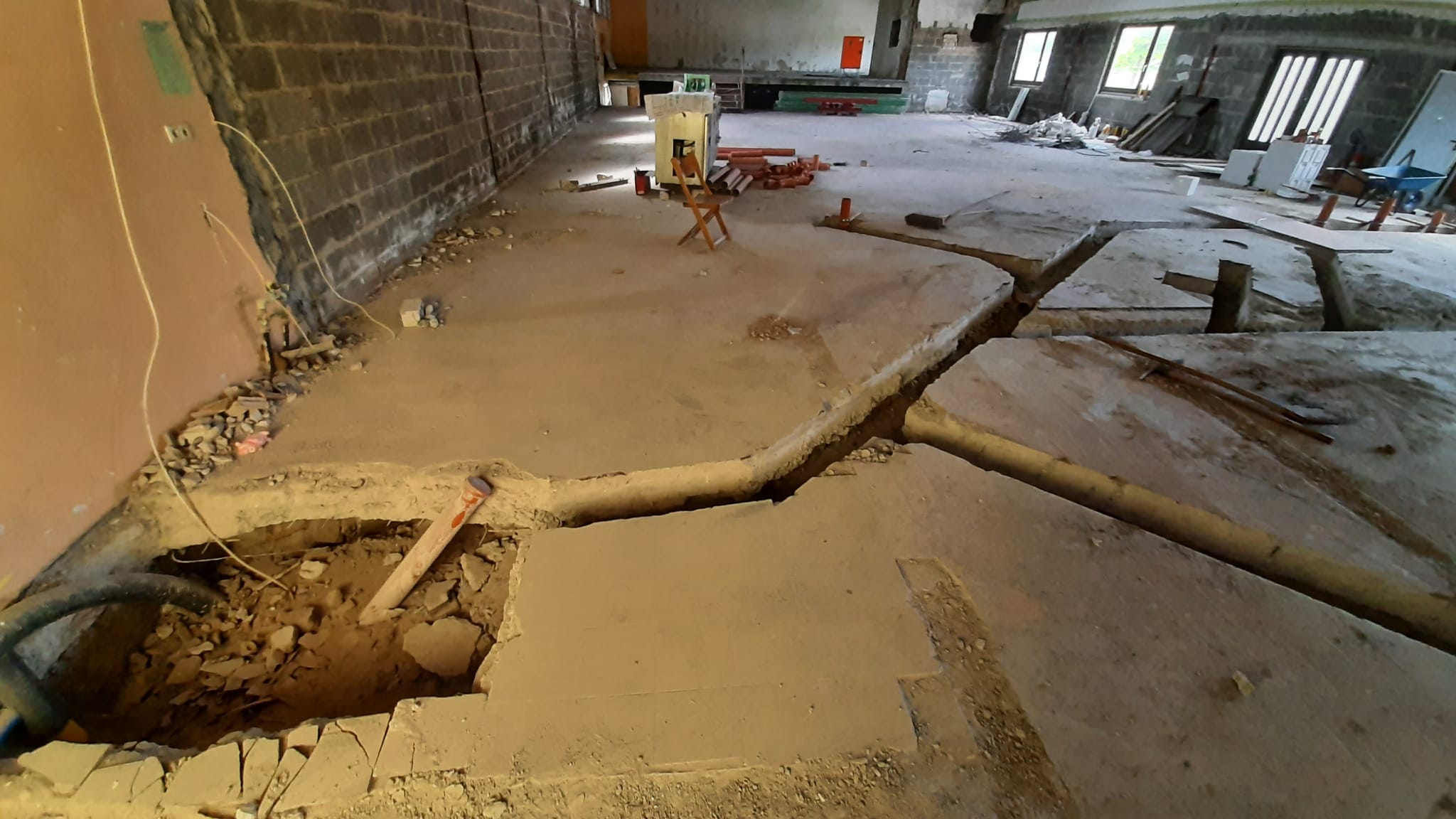 Wiederaufbau Sporthalle – Bild 10